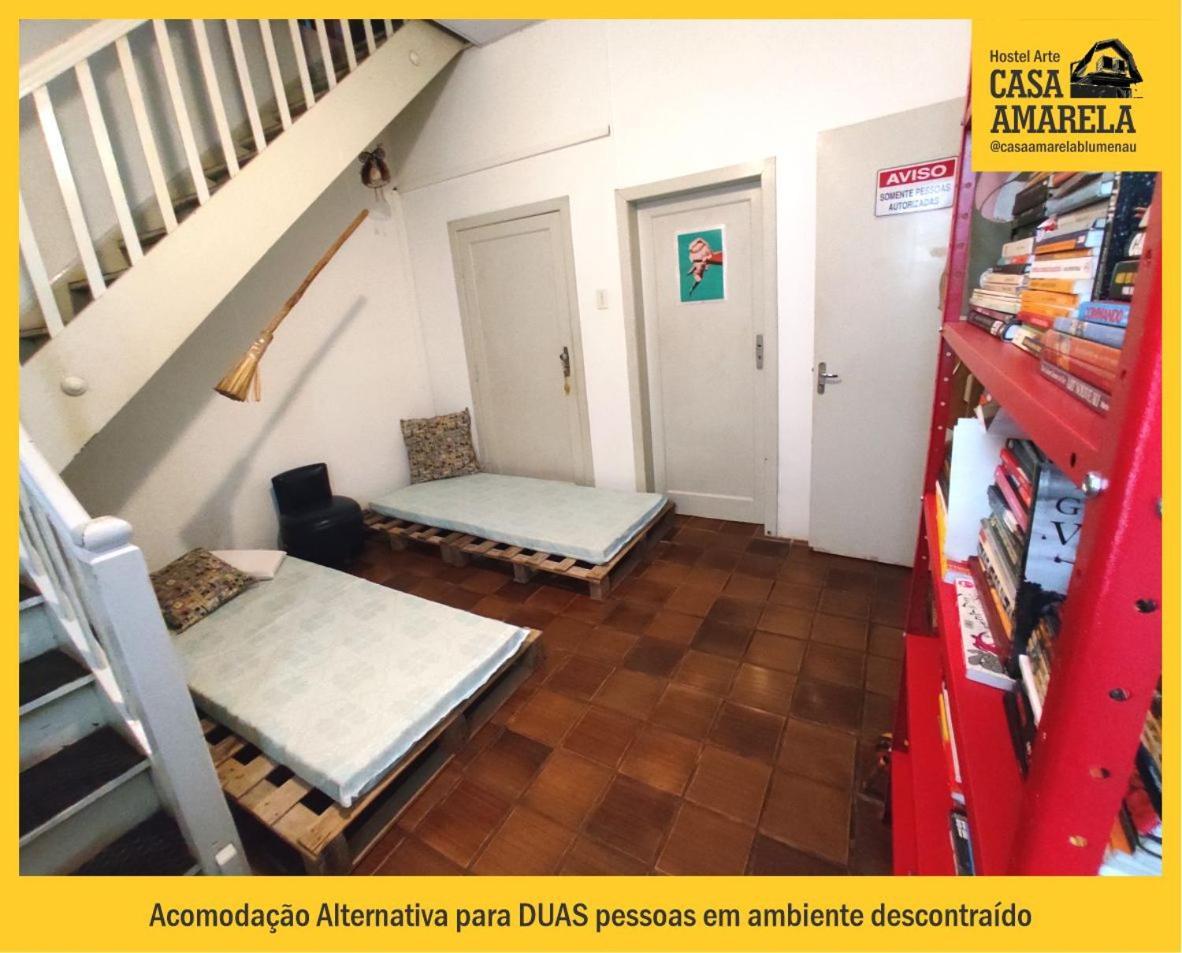 Casa Amarela Blumenau Hospedagem Alternativa Hostel Εξωτερικό φωτογραφία